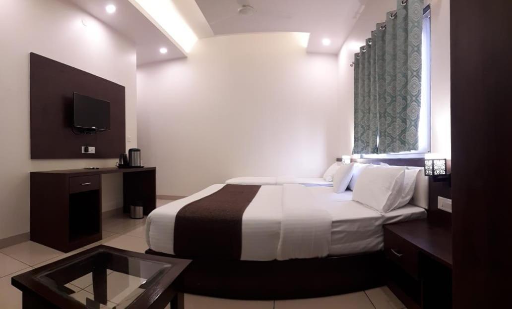 Hotel Paradise Inn Udaipur Exterior photo