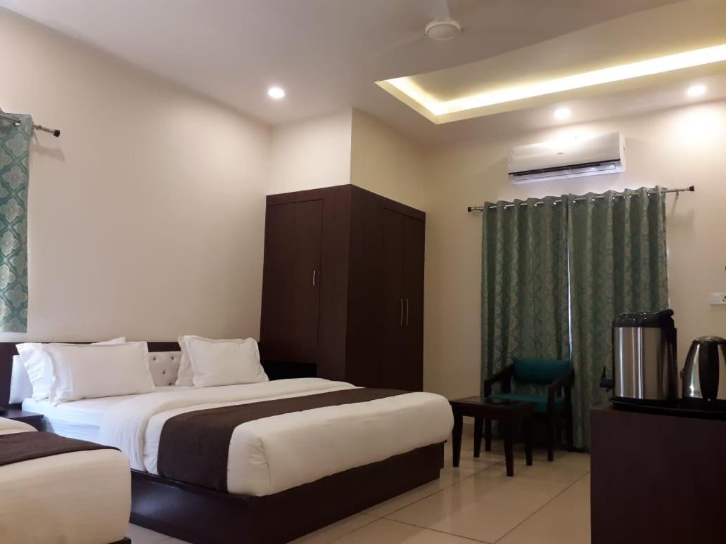 Hotel Paradise Inn Udaipur Exterior photo